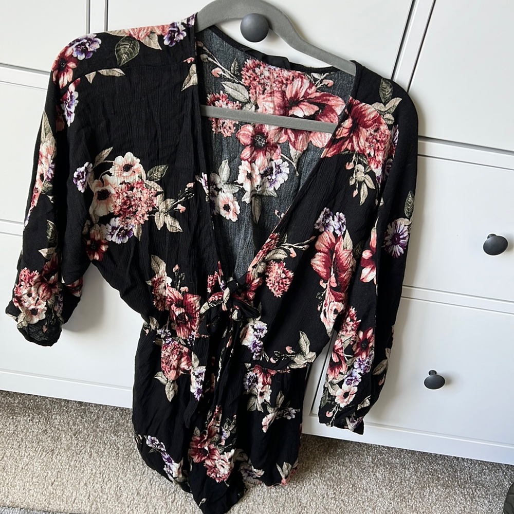Floral romper size Medium